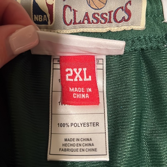 Authentic Mitchell & Ness NBA Chicago bulls basketball shorts - Picture 5 of 9